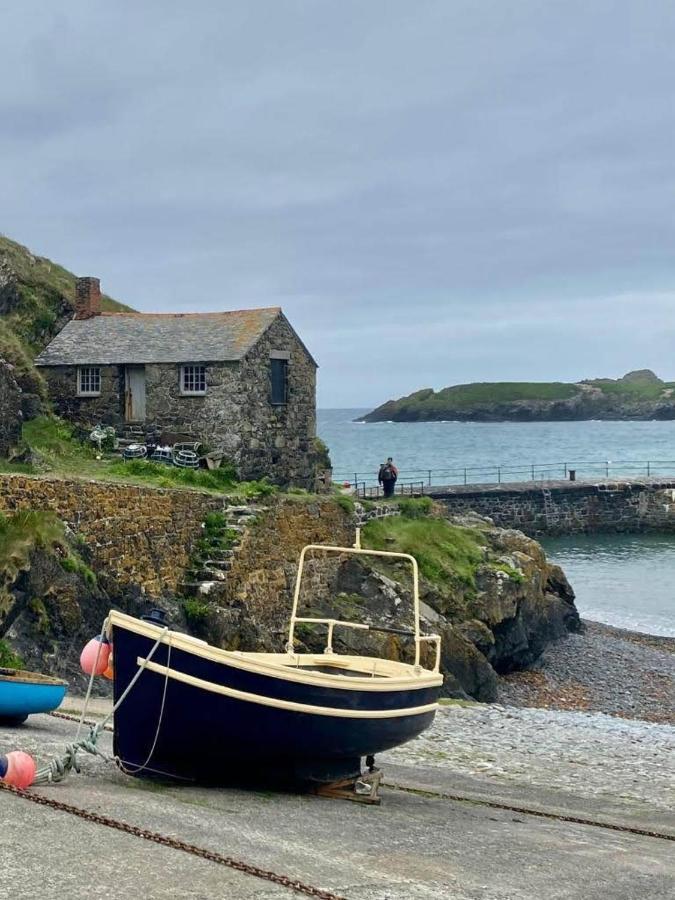 Farm Accommodation - The Lizard Peninsula, Cornwall Helston Buitenkant foto